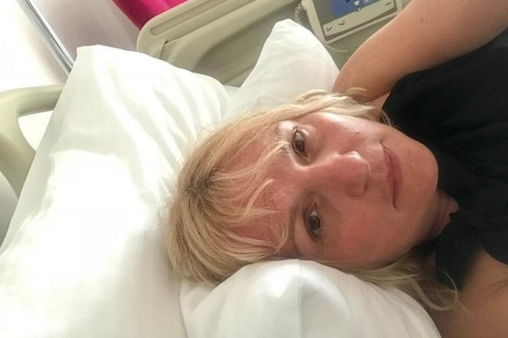 VESNA DE VINČA HITNO PREBAČENA U BOLNICU: Ne može da sakrije BOL, a evo šta se dogodilo!