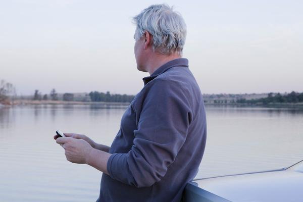 JEDAN KLIK GA JE SKUPO KOŠTAO: Milan je otvorio JEDAN SMS i sada duguje 15.000 dinara