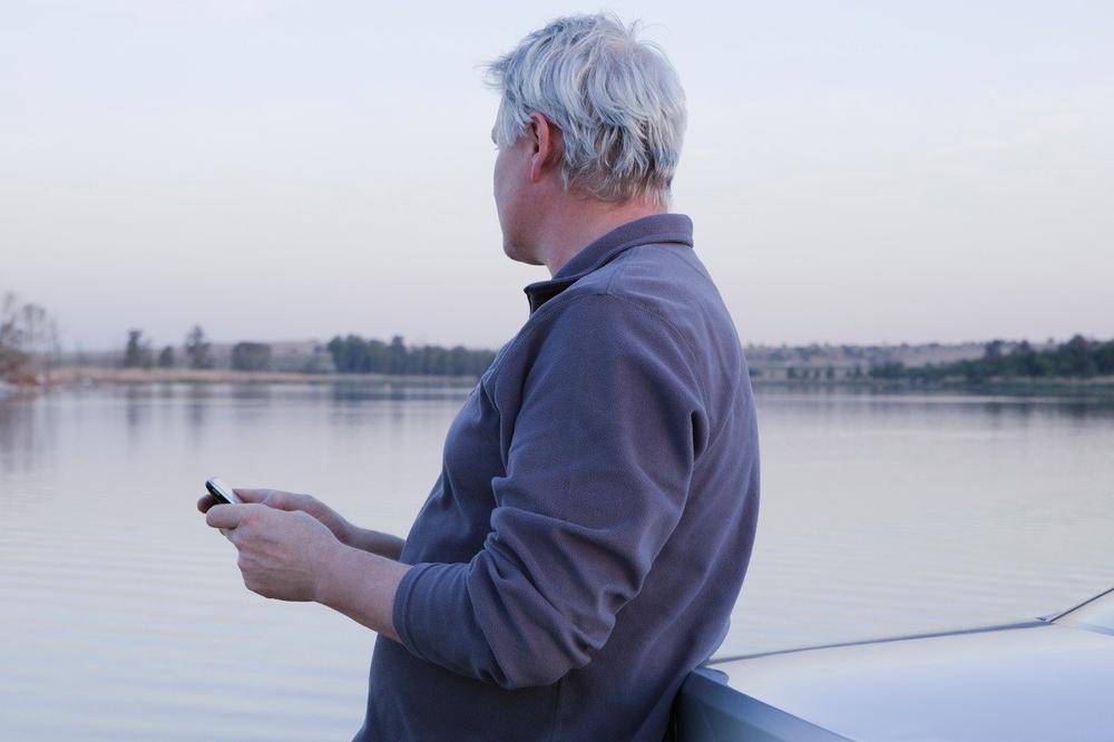 JEDAN KLIK GA JE SKUPO KOŠTAO: Milan je otvorio JEDAN SMS i sada duguje 15.000 dinara