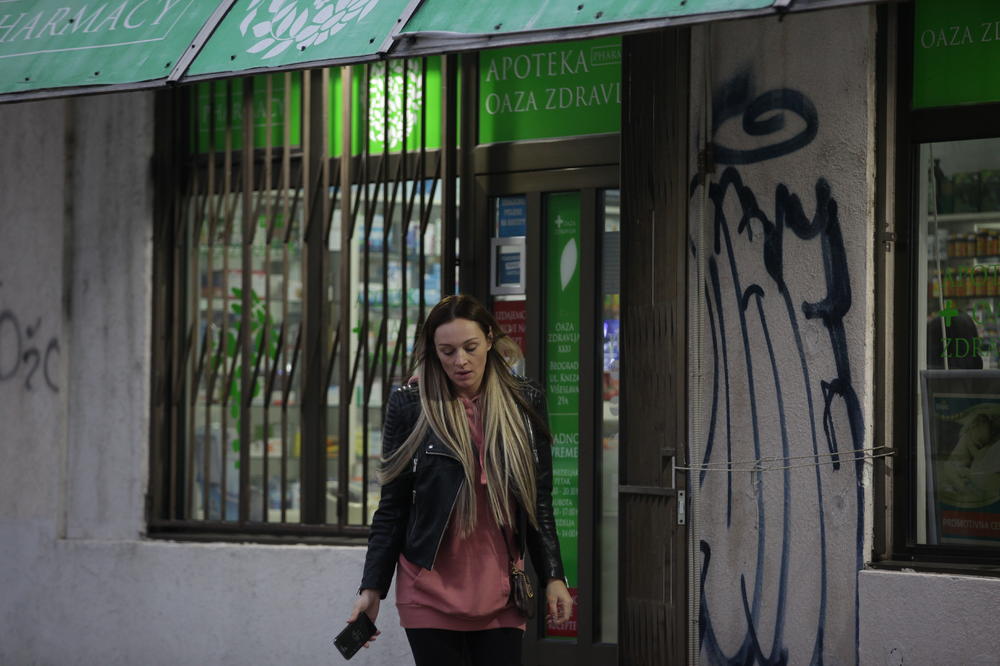 OVO JE NJENA SESTRA?! Njih dve su kao nebo i zemlja, a čak uopšte ni ne liče! OVA POZNATA GLUMICA JE SESTRA ANABELE ATIJAS! (FOTO)