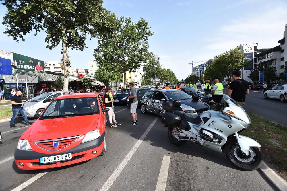OTKRIVAMO vam šta predviđa NOVI ZAKON O SAOBRAĆAJU: Evo kada smete da NAGAZITE GAS ako neko prelazi preko PEŠAČKOG!