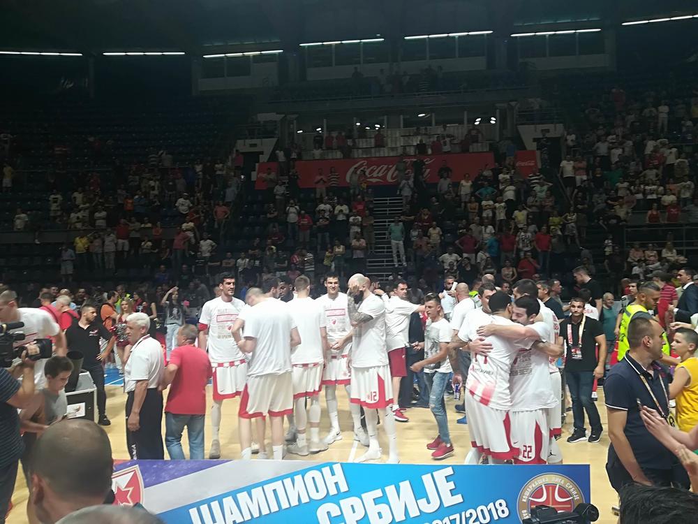 Slavlje crveno belih