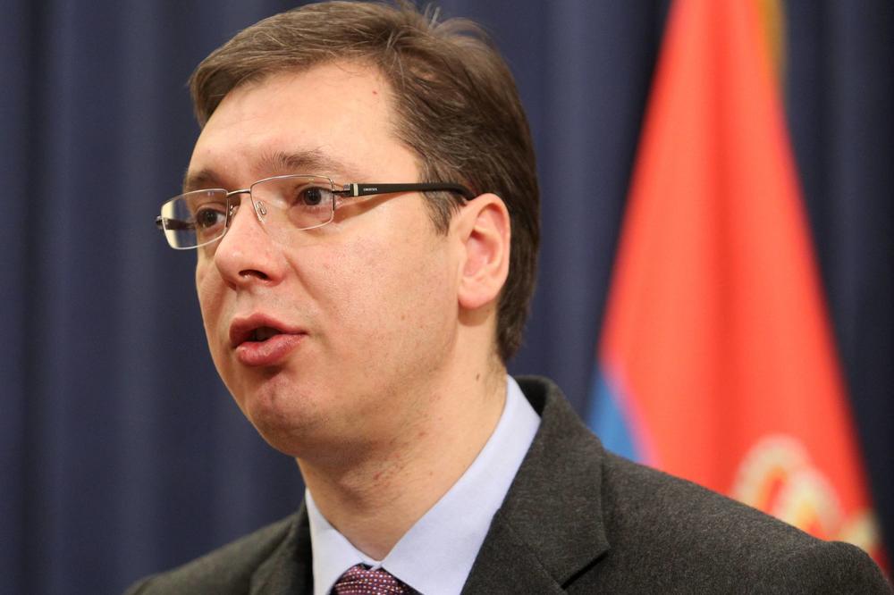 Vučić: Kažu videli srpsku pušku, a ja sam video američke svuda! Oni prodaju gde god da stignu!