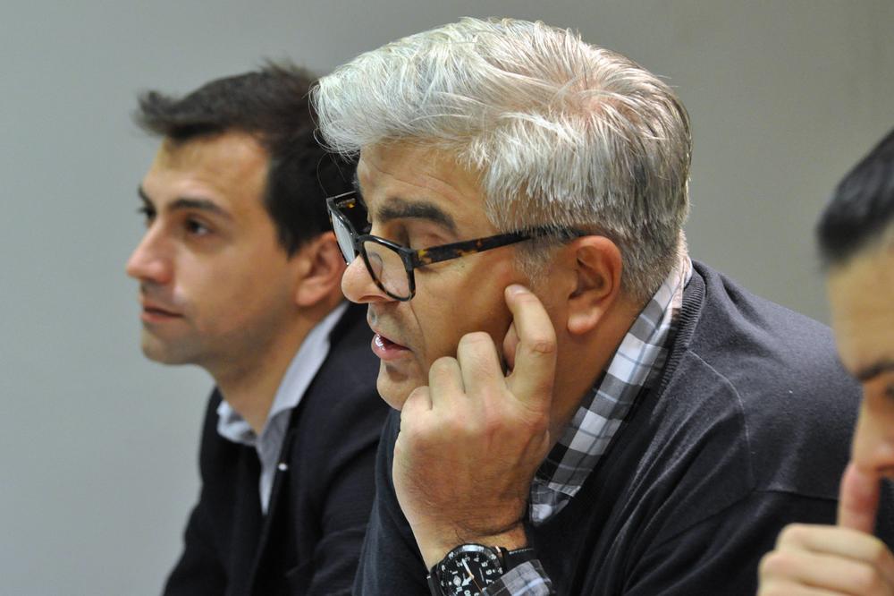 KRLE JE KOMENTARISAO PROTESTE, A ONDA SE POZVAO NA DUŠANOV ZAKONIK: Ko blokira most i brani prolazak drugijema, imaju mu se odseći uši, a ako ponovi... (FOTO)