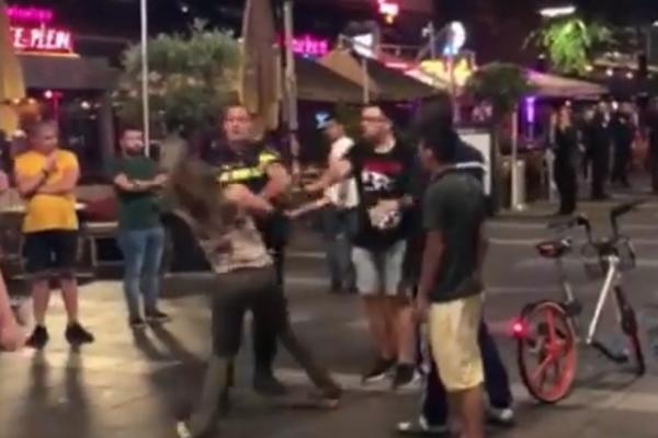 NAPALA POLICAJCA, A ON JOJ UZVRATIO DUPLO! Pala je na pod, a on je počeo da je KRVNIČKI TUČE! (VIDEO)