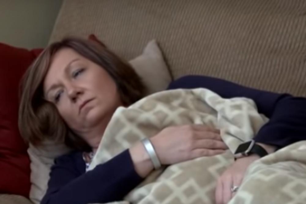 DOKTORI ČAK 10 GODINA NISU MOGLI DA USTANOVE KOJU BOLEST IMA! Onda su joj došli MAJSTORI za kupatilo i otkrili tačnu DIJAGNOZU! (VIDEO)