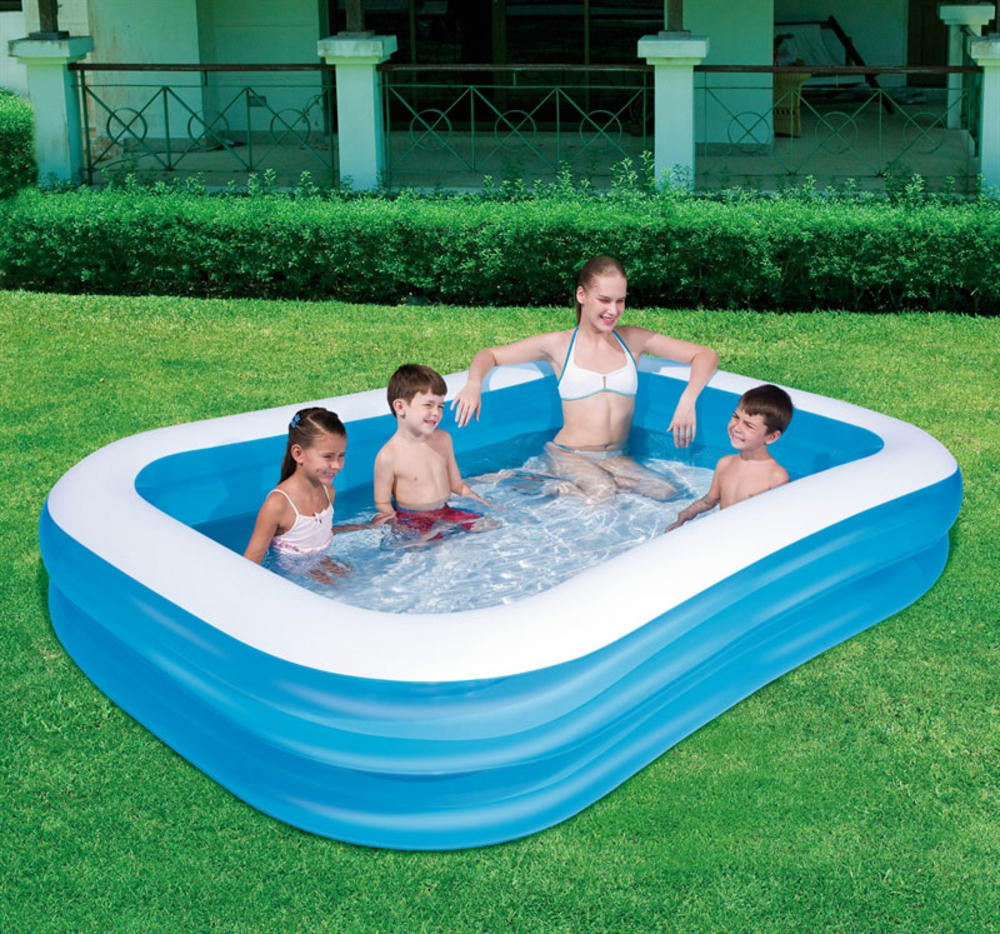 Plavi četvorougaoni porodični bazen  