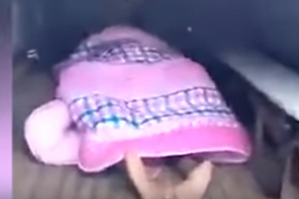 UHVAĆEN U PREVARI NA NAJGORI MOGUĆI NAČIN: Ovaj nesrećnik se BUKVALNO ZAGLAVIO u ljubavnici! (VIDEO)