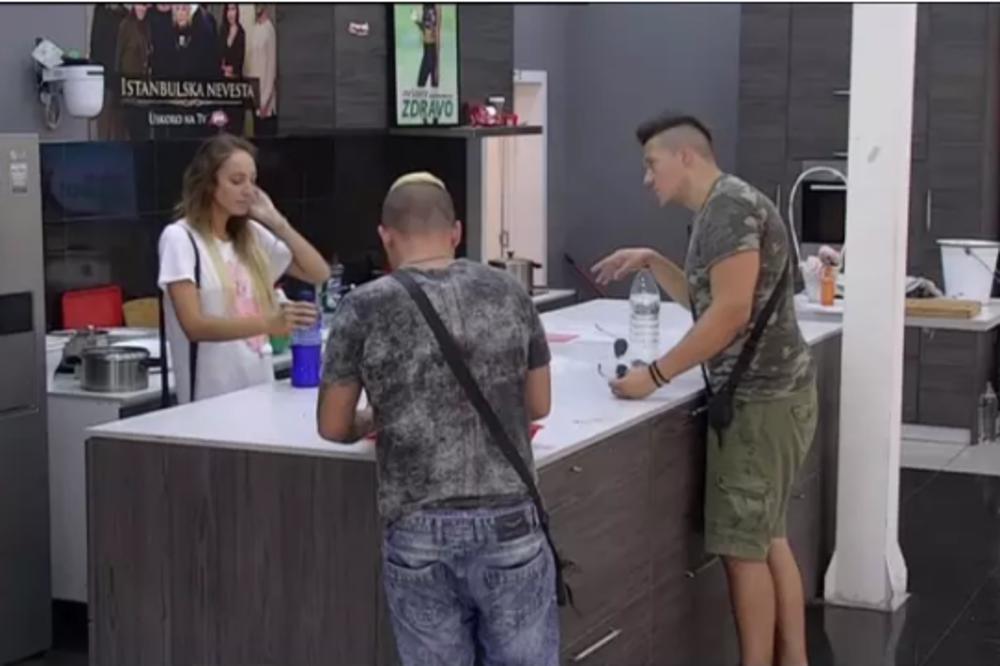 NEMOJTE VIŠE DA ME SPOMINJETE U EMISIJAMA, JE L' JASNO?! Luna ZAPRETILA Milanu, a on posavetovao Slobu: KARIJERA SE NE GRADI S BALAVICAMA (VIDEO)