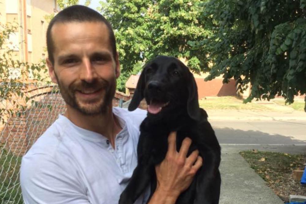 CEO LAZAREVAC JE NA NOGAMA ZBOG OVOG MOMKA: Narod na ulici skandira Žarkovo ime, za njega traže pravdu, a ovo je razlog! (FOTO)