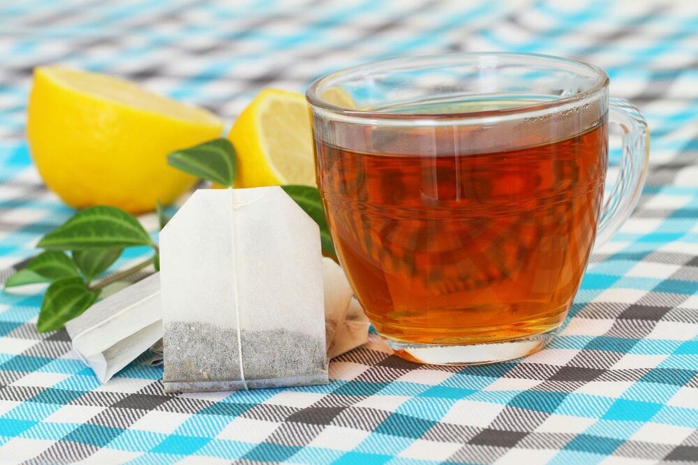 Čaj od lovora efikasno pomaže kod bolova u grlu  
