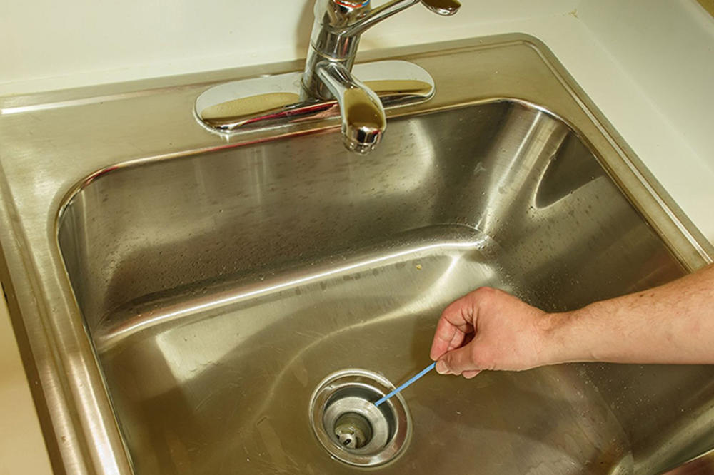 OVA STVAR NE KOŠTA NI 100 DINARA A OČISTI CELU KUĆU: Kada vidite kako otpušava slivnike...