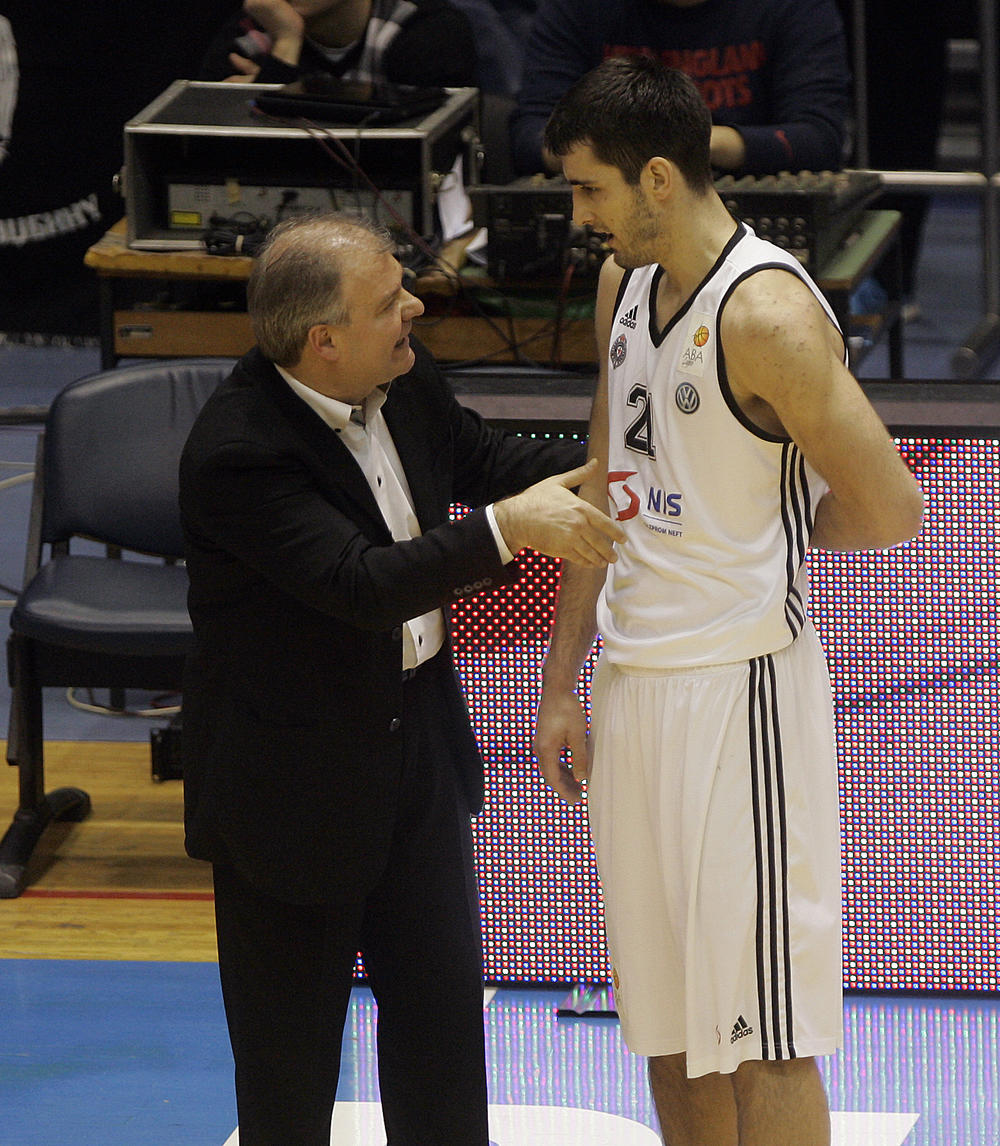 Velimir Gašić deli savete Mihajlu Andriću  