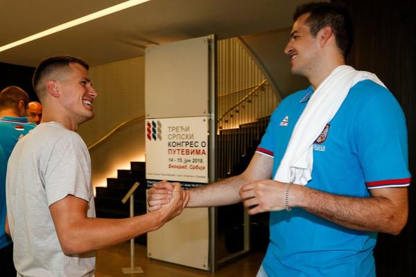 Bjelica svratio na okupljanje reprezentacije i razjasnio situaciju oko trenutnog izostanka! (FOTO)