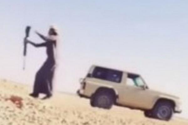 OVO JE JEZIVO, BOLI I KAD SE SAMO GLEDA: Igrao se s NAPUNJENOM puškom, a onda je usledila TRAGEDIJA! (VIDEO)