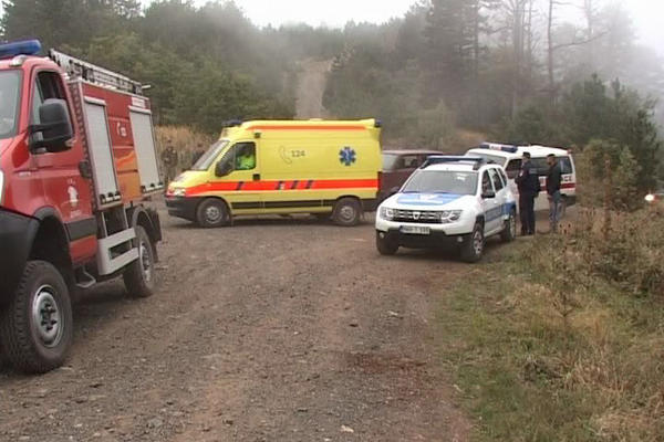 TEŠKA NESREĆA KOD FOČE: Kombi sleteo u kanjon Bistrice, vozač poginuo, četiri osobe povređene!