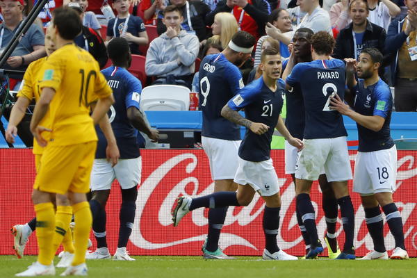 FRANCUZI PODAVILI KENGURE! Pao je prvi VAR pogodak u istoriji Mundijala, a pokazalo se i zašto je gol tehnologija u stvari dobra! (VIDEO)