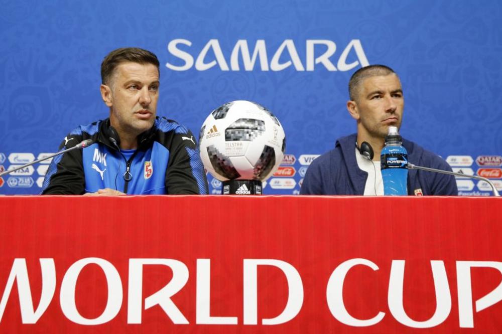 Švajcarski novinar je provocirao i provocirao Krstajića, ali onda ga je srpski selektor jednim podsećanjem poklopio! (VIDEO)