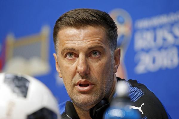 KRSTAJIĆ PROMEŠAO KARTE I PORUČIO: Srbijo, ne strepi!