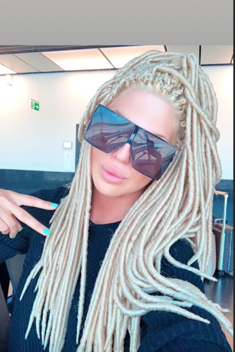 Da li se ugledala na Rastu ili na Bob Marlija  