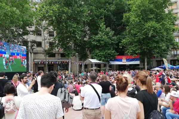 EKSTAZA NA TRGU NIKOLE PAŠIĆA! Bomba Kolarova izazvala zemljotres u Beogradu! (VIDEO)