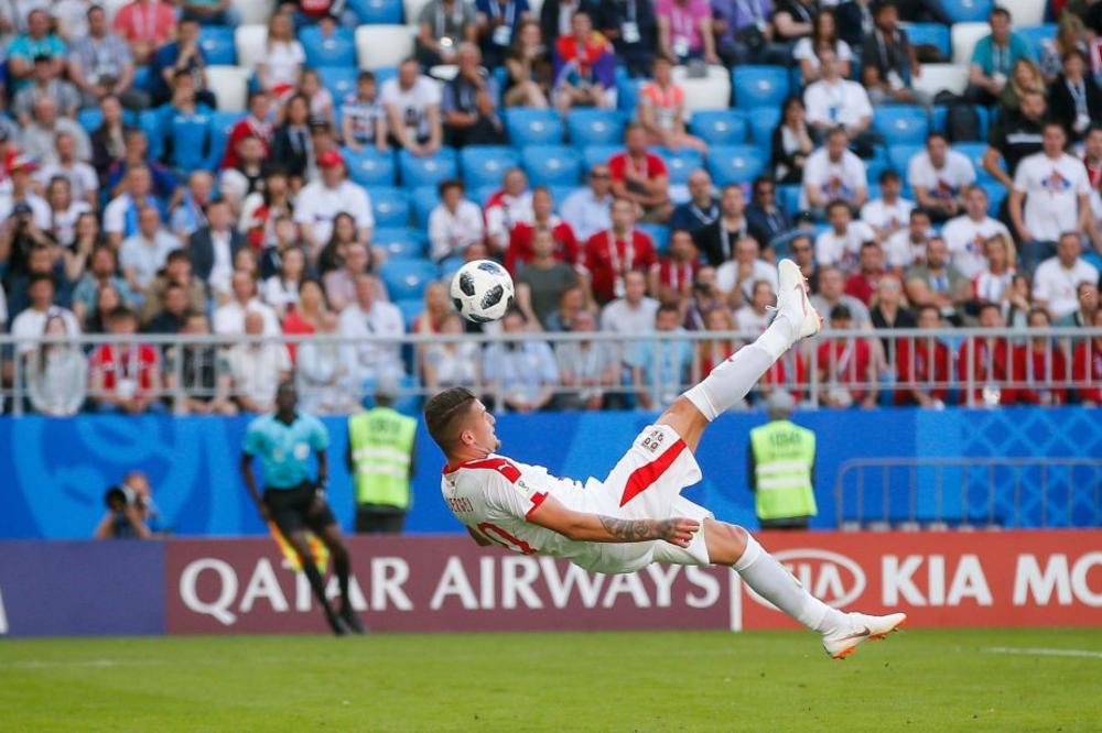 GDE SU NJEMU OČI? Legenda svetskog fudbala oplela po Milinković Saviću! (VIDEO)