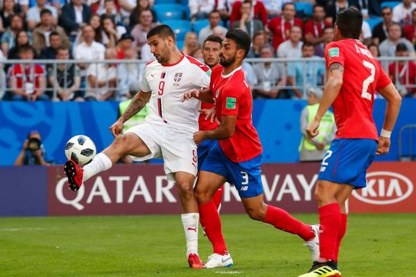 POTEZ VREDAN DIVLJENJA: Dres Mitrovića koji je završio u rukama momka iz Beograda prodat u HUMANITARNE SVRHE za 213 hiljada dinara! (FOTO)