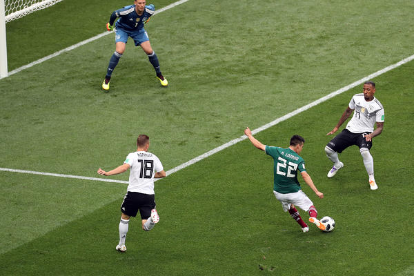 SENZACIJA: Lozano presudio Nemačkoj! Meksikanci igrali za Srbiju! (FOTO) (VIDEO)