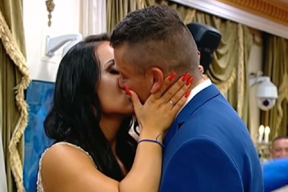 TEK SE VENČALI I ODMAH RAZVOD: Zvezda PAROVA odlučila, ne želi više ništa da ima SA NJIM!