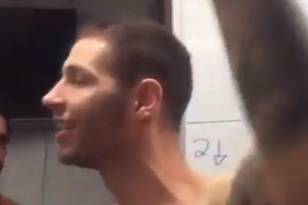LOMI GAAAA! Treštali narodnjaci u svlačionici Bajerna, Jović terao Amere da đuskaju, Nemci u čudu gledali! (VIDEO)