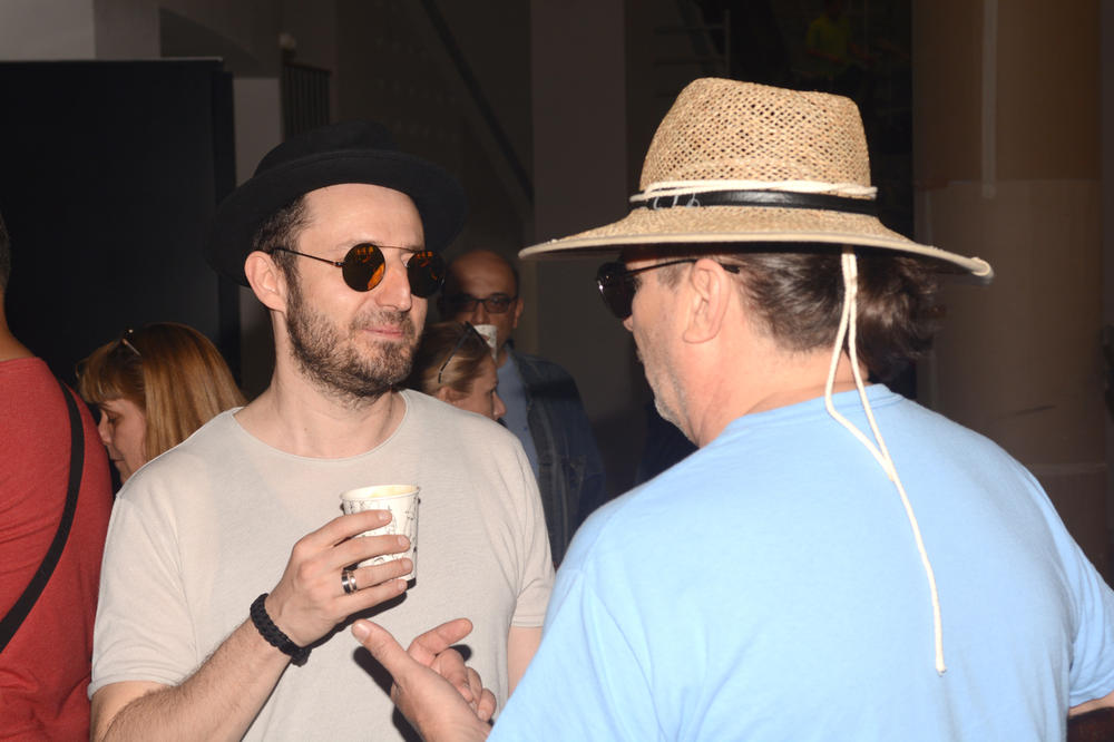 GLEDALI SMO GA U RODAMA, A NISMO IMALI POJMA KO JE! Nikola Đuričko ima ROĐENOG BRATA sa kojim je glumio rame uz rame! (FOTO)