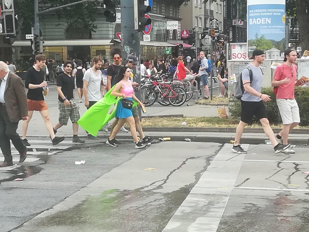 PARADA PONOSA U FOTOGRAFIJAMA   