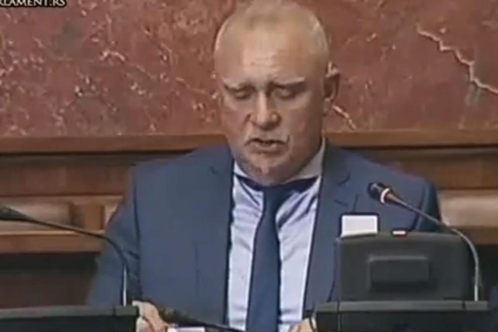 POSLANIKU SNS I NJEGOVOJ PORODICI PRETE SMRĆU: Stranačke kolege u Skupštini pozvale organe da reaguju!