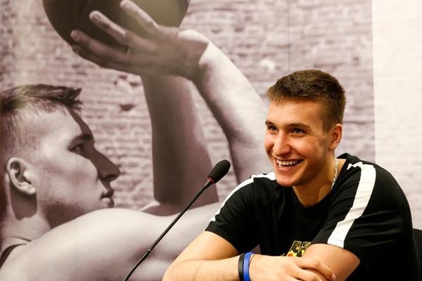 NIJE SAMO BADI! Bogdan doveo još jednu NBA zvezdu u Beograd! (FOTO)