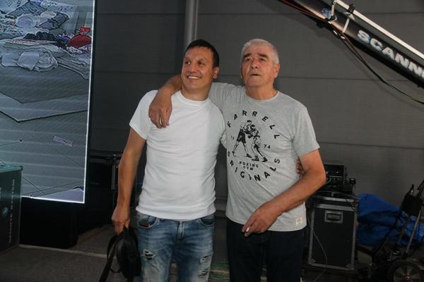 DRAMA U FINALU ZADRUGE: Slobinom ocu POZLILO, počeo DA SE GUŠI, izveli ga iz studija! (FOTO)