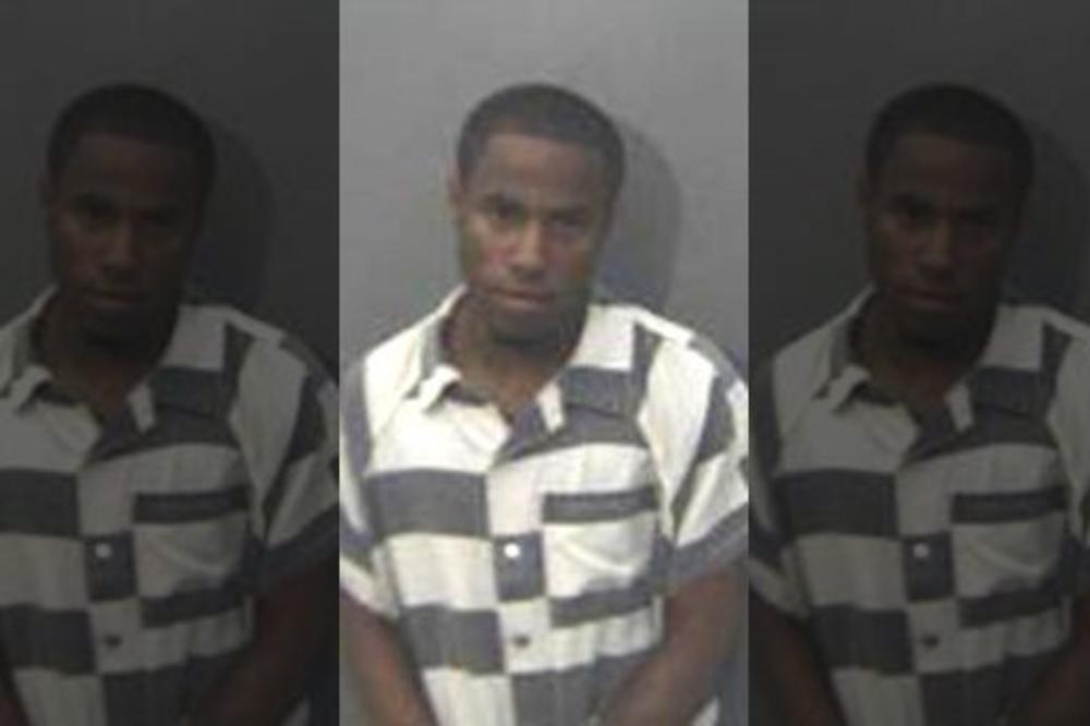 KONOBARICA JE BILA U ČUDU! Kada je videla čime je OVAJ MUŠKARAC hteo da joj plati, pozvala je policiju!