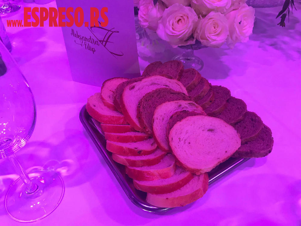 Stiglo prvo posluženje   