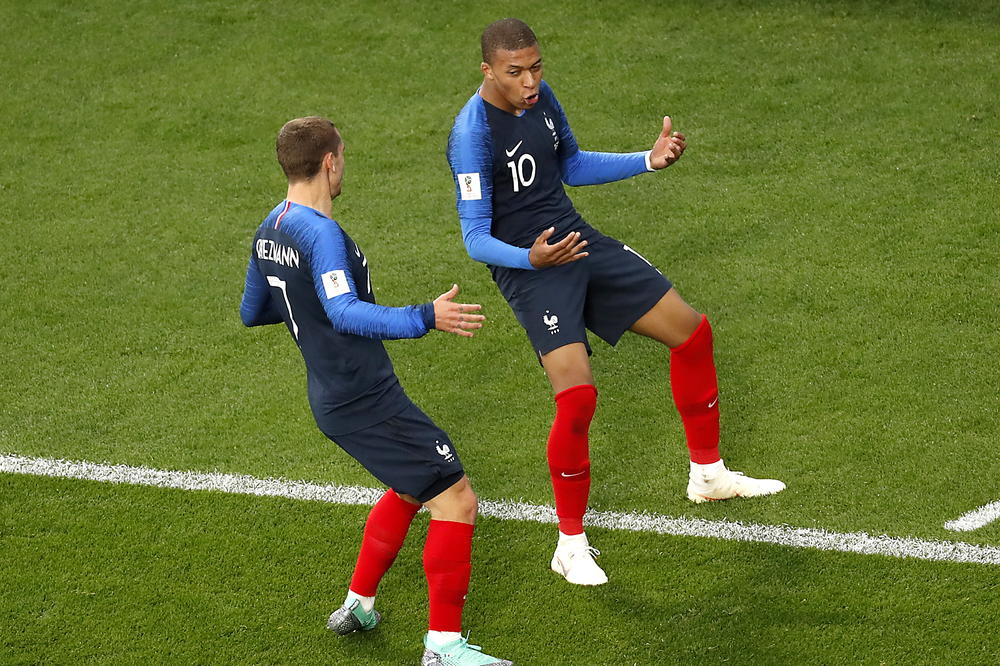 ŠKOTI ZAPRETILI SRBIJI, FRANCUZI SLAVILI USRED ZAGREBA, BOSNA U PAKLU: Danci šokirali Engleze, 'x' Rusa i Mađara!