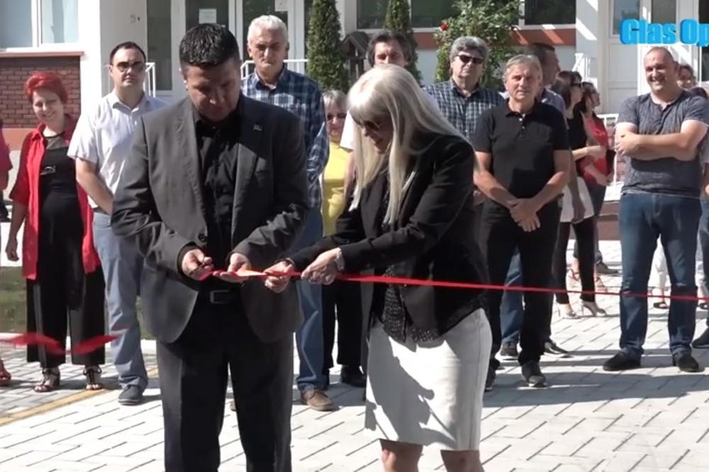 OZBILJAN PROJEKAT, NEMA ŠTA! Posle svečanog otvaranja septičke jame, u OPOVU otvorili nešto još bizarnije! NE ZNAMO DA LI DA SE SMEJEMO ILI PLAČEMO? (VIDEO)