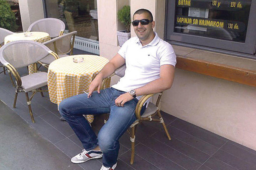 Aleksandar Botić zvati Bot   