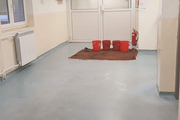 HOROR FILM ILI SASVIM OBIČAN DAN ZA SRPSKO ZDRAVSTVO? BG je pogodilo jako nevreme, a prizor iz ove bolnice pokazuje DA SMO DOTAKLI DNO DNA! (VIDEO)