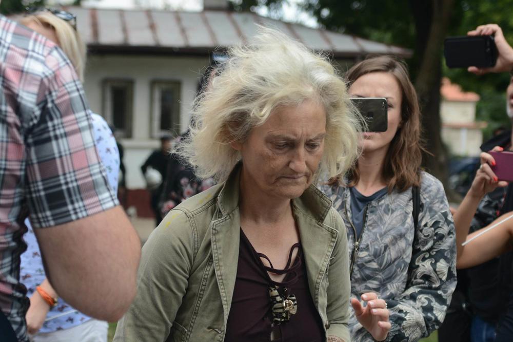 BOG NE VOLI TAKVE KAO ŠTO STE VI: Incident na PRAJDU, učesnici NEGODOVALI! I MI SMO SRBIJA (FOTO) (VIDEO)