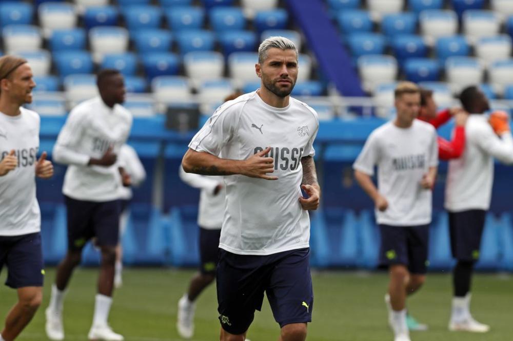 ALBANAC PRETUČEN U HOTELSKOJ SOBI! Supruga i roditelji u vatri neprijatnih scena, ON SE POVUKAO IZ REPREZENTACIJE!