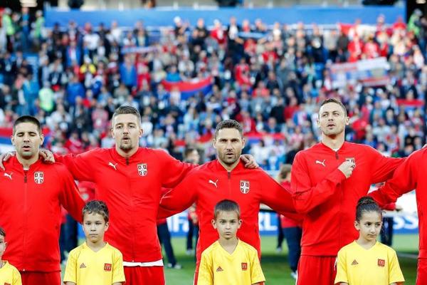 Gde su Matić i Milinković-Savić? Mitrović je užasan! Društvene mreže se usijale zbog ispadanja Orlova sa Mundijala, cela Srbija priča samo o OVOME! (FOTO)