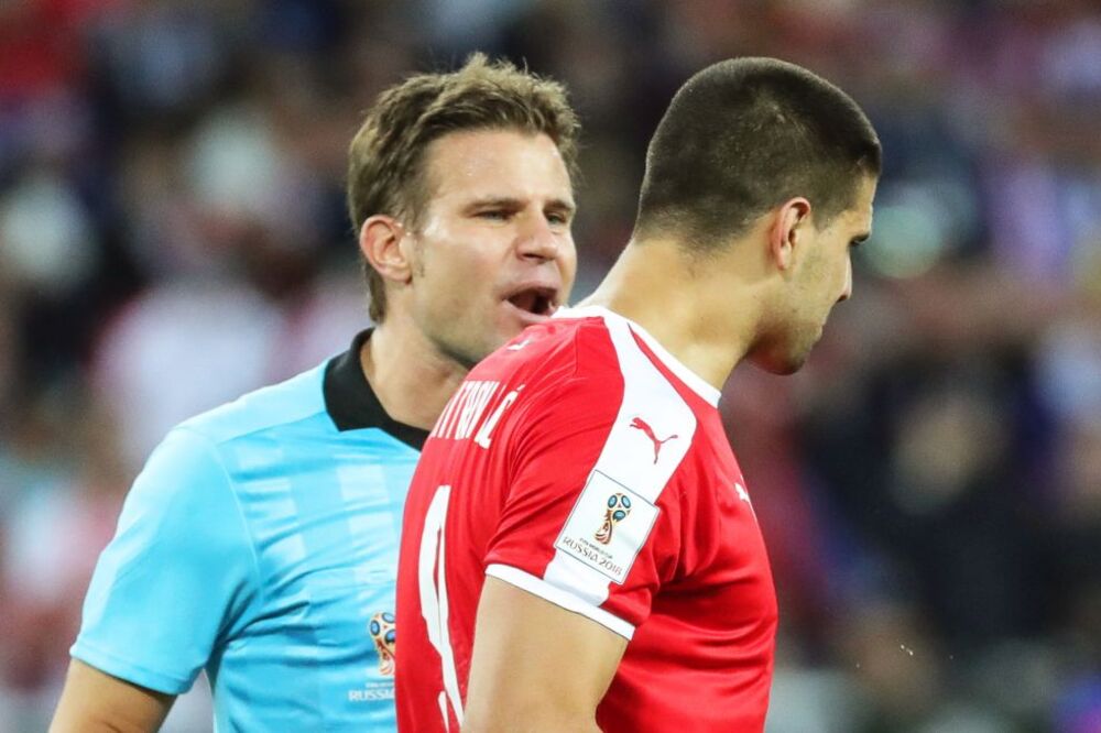 OPET JE SUDIO ŠVAJCARCIMA, I OPET JE POKRAO UTAKMICU: Nova sramota Feliksa Briha!