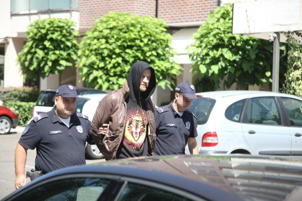 DARKU KOSTIĆU JE TOKOM SEKSA PUKAO KONDOM, MOMAK GA MOLIO DA PRESTANE! Još jedan mladić prijavio silovanje