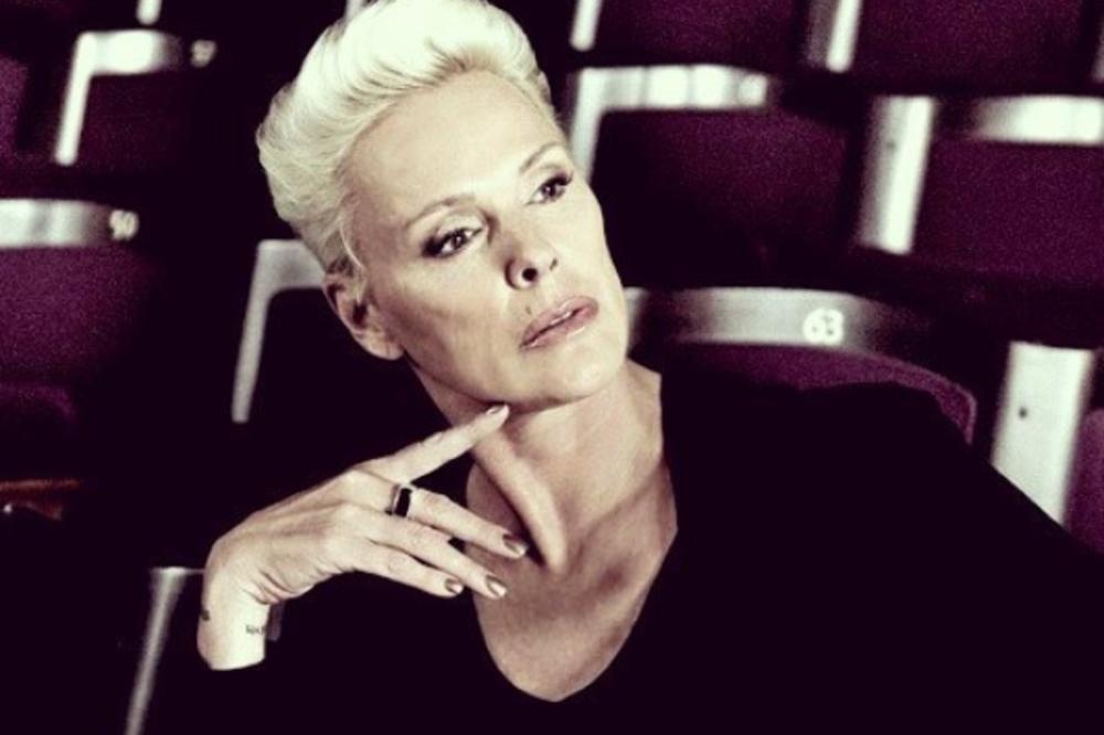 PORODILA SE U 55. GODINI, NA SVET DONELA MALOG ANĐELA: Čuvena glumica po 5. put postala majka! IME koje je dala ćerki će vas ODUŠEVITI!