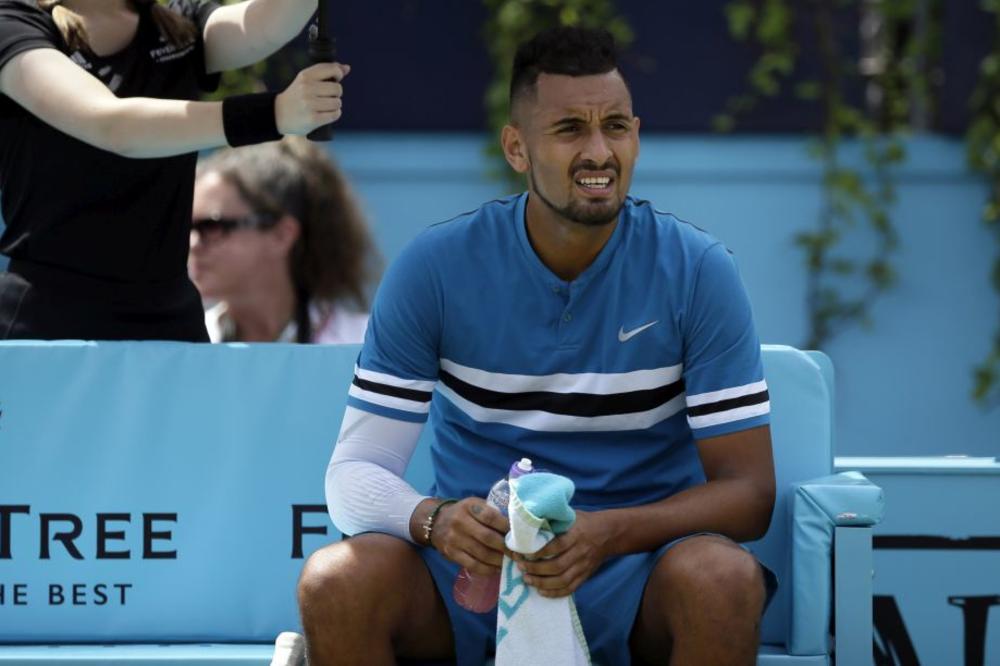 KIRJOSOVE 'BUBICE' OPET NA DELU: Dobio opomenu pa odbio da igra, posle MOLBE da nastavi, vređao sudije! (VIDEO)