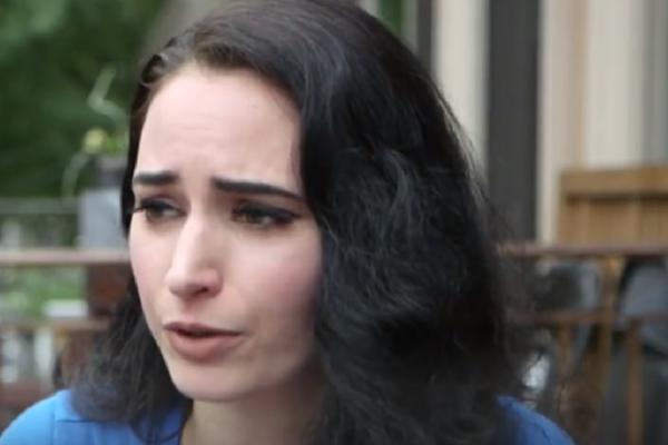 OVA HRVATICA JE TRAMPOVA NAJVATRENIJA OBOŽAVATELJKA: Promoviše desničarske vrednosti a sebe predstavlja kao UMETNICU?! (FOTO)