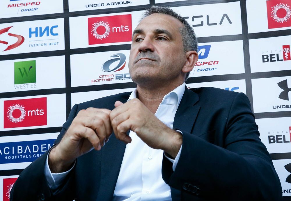 Vladimir Dragutinović rođen je 1967. godine. Ljubitelji košarke pamte ga kao pripadnika zlatnog tima Partizana